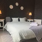 Ground Floor Apartment/Wi-Fi+Free Parking
