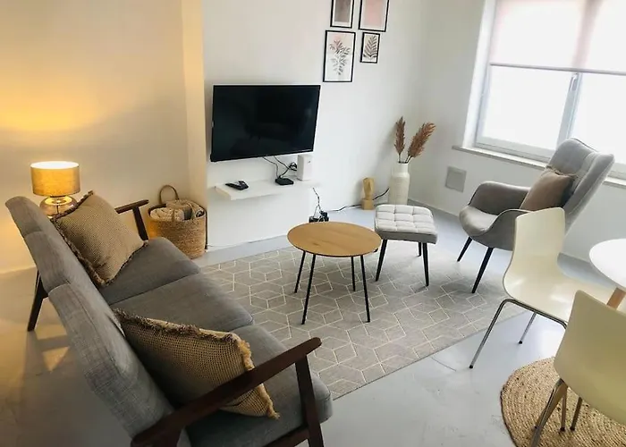 Ground Floor Apartment/Wi-Fi+Free Parking