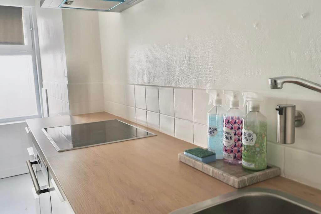 Ground Floor Apartment/wi-fi+free Parking Ostend