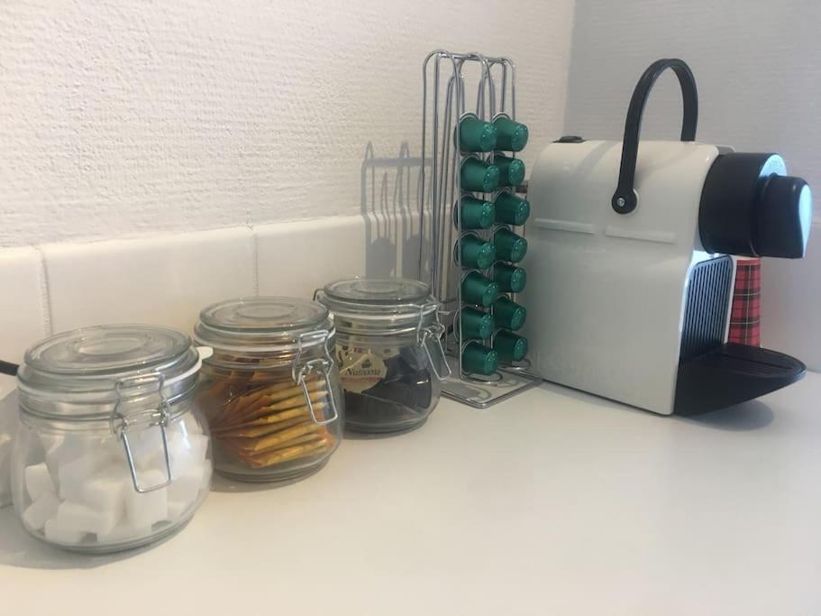 Ground Floor Apartment/wi-fi+free Parking Apartment *